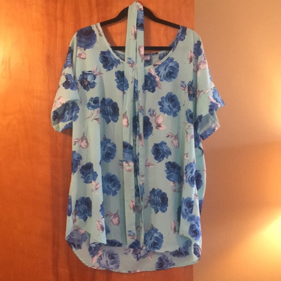 Modcloth Tops - Adorable floral blouse